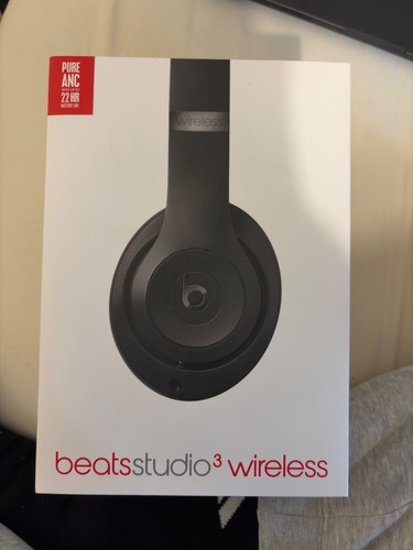 Beats dre studio3 - by,