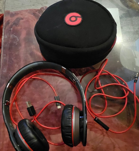 Beats dre solo - by,