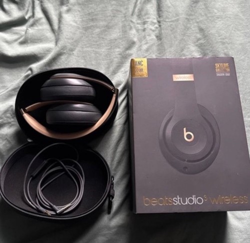 Beats dre studio3 - by,