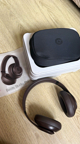 Beats dre studio - by,