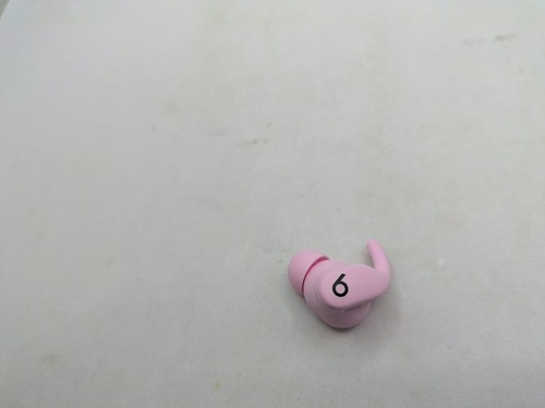 Beats dre - by,