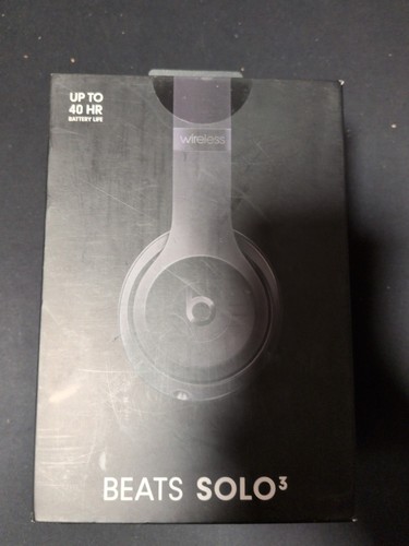 Beats dre solo on ear - by,