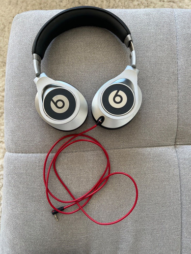 Beats dre pro monster - by, dr.