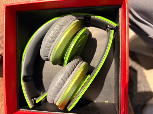 Beats dre solo - by, dr.